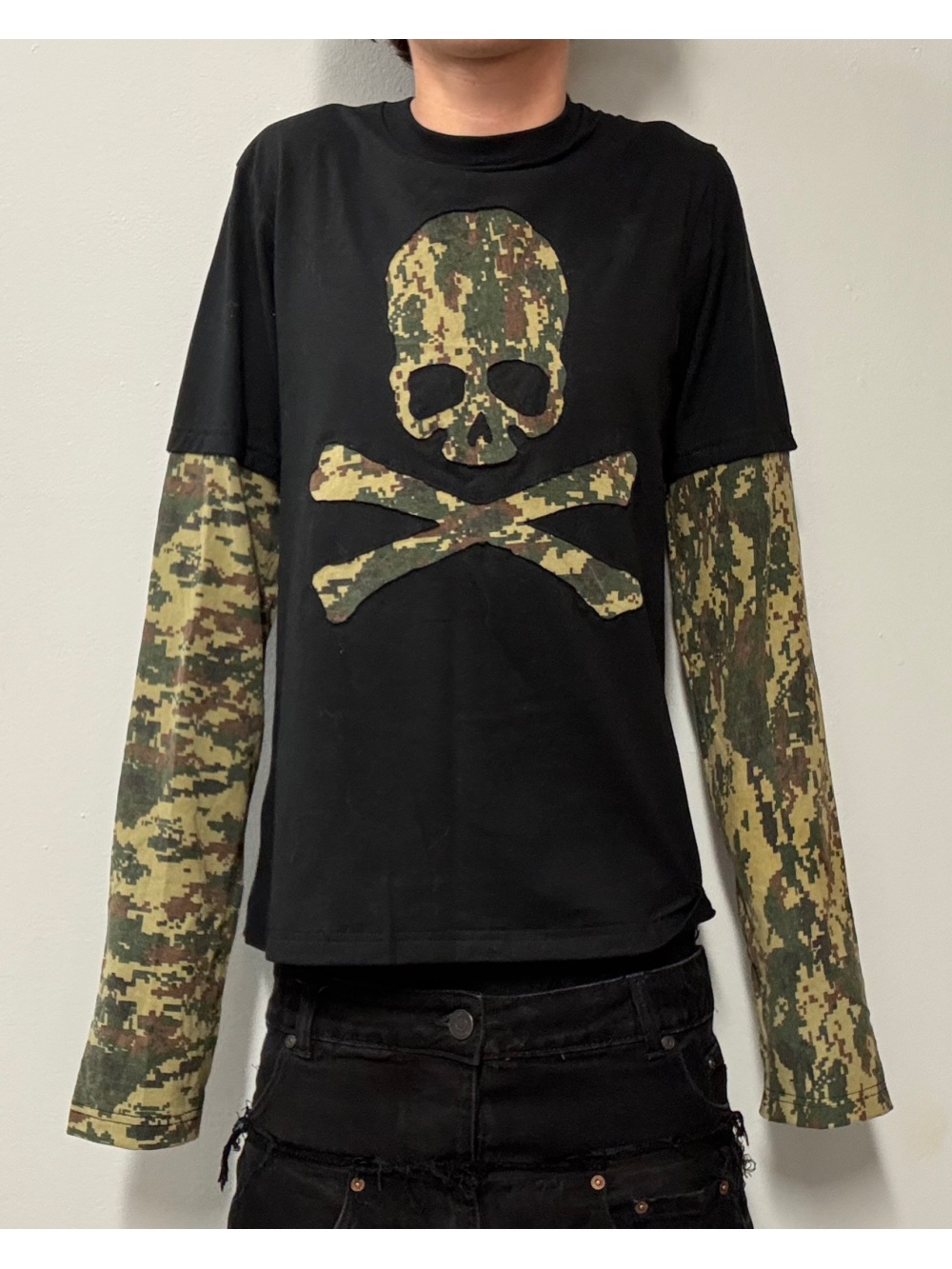 Men'S Fashion Usa - เสื้อแขนยาวลายพรางสไตล์อเมริกันเรโทรปี 2026 แบบสองชิ้นต่อผ้า ดีไซน์โครงกระดูก แนวพังก์ สตรีทแฟชั่น