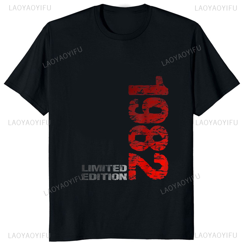 Mens Fashion In The 80S - เสื้อยืดพิมพ์ลายวินเทจ1982รุ่นลิมิเต็ด80s แฟชั่นสตรีทแวร์เสื้อของขวัญวันเกิดเสื้อยืดฮิปฮอปฮาราจูกุ Y2K ผู้ชาย